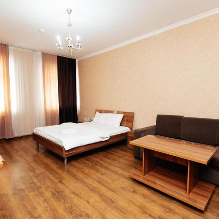 Hotel Alcazar Atyraū Zewnętrze zdjęcie