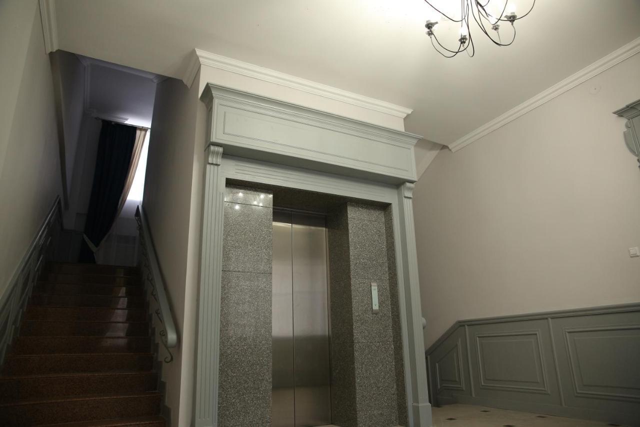 Hotel Alcazar Atyraū Zewnętrze zdjęcie