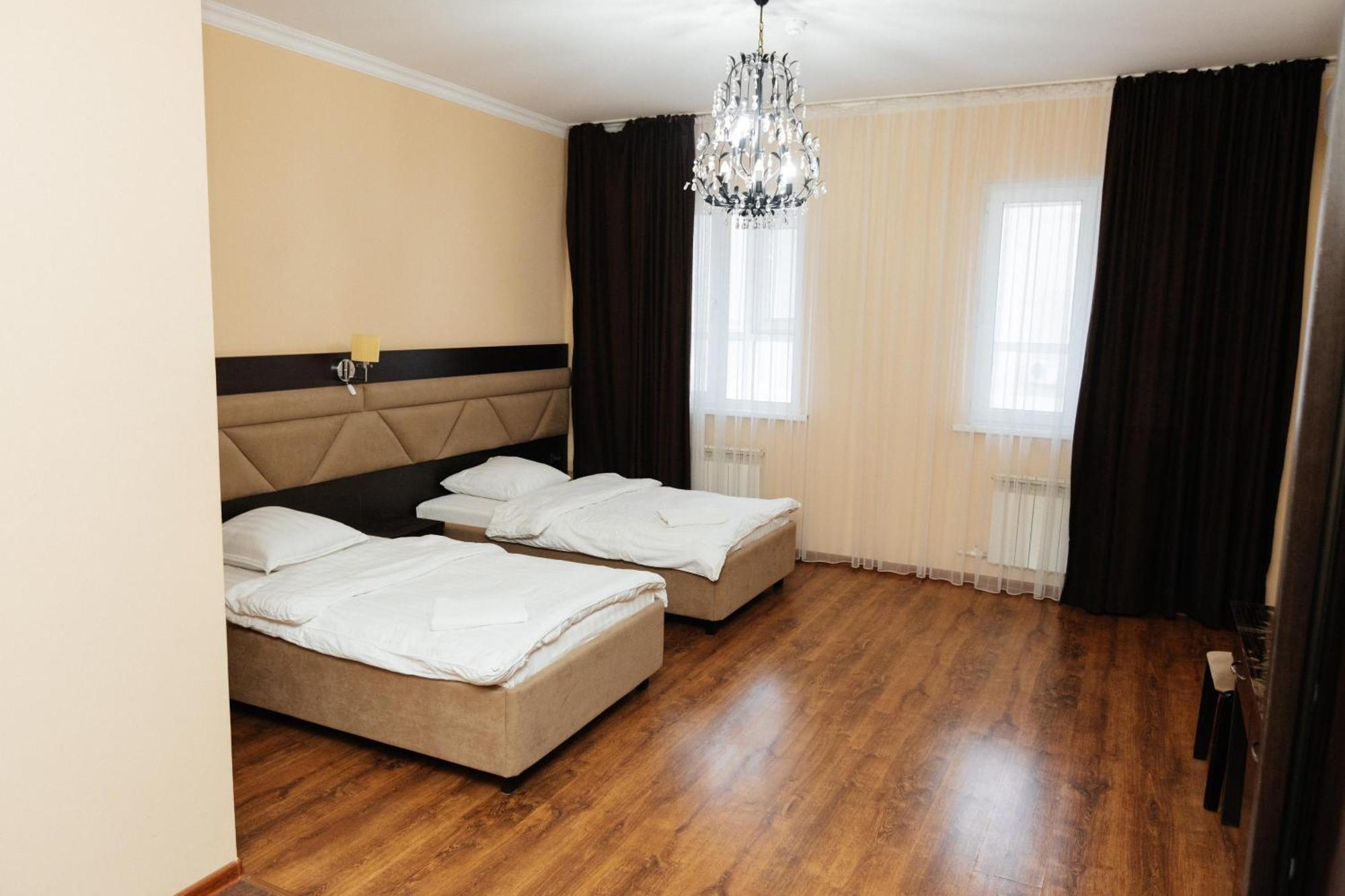 Hotel Alcazar Atyraū Zewnętrze zdjęcie