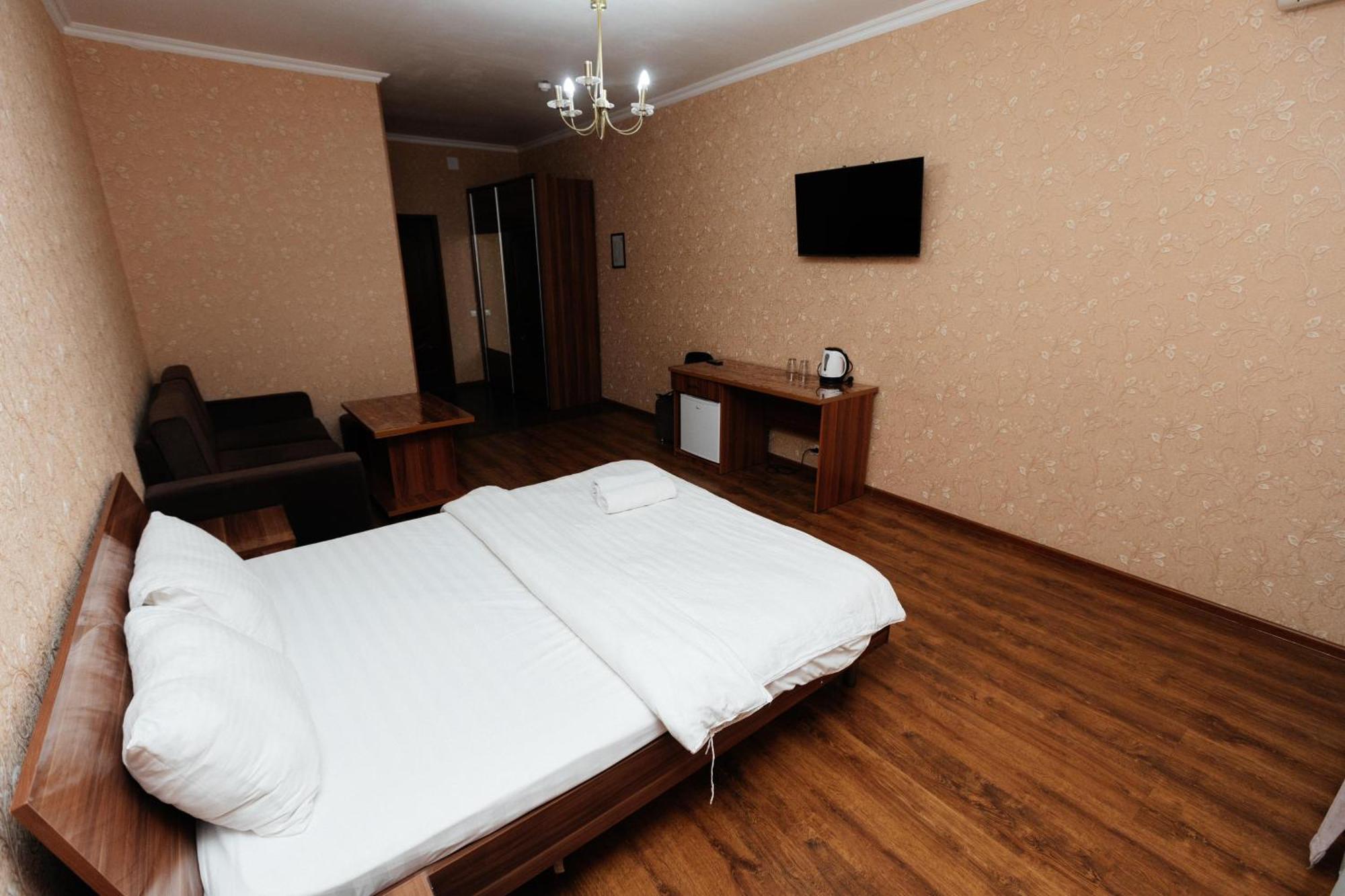 Hotel Alcazar Atyraū Zewnętrze zdjęcie